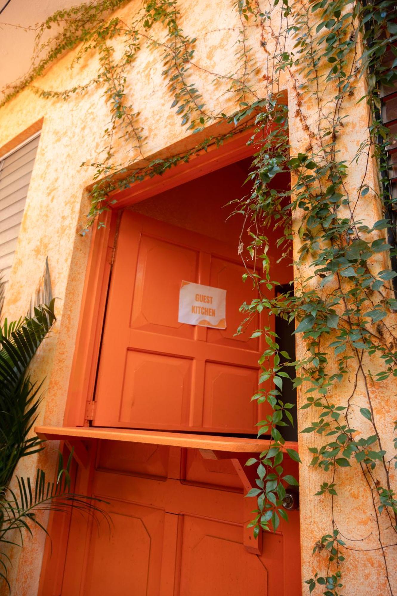 Macarena Hostel Flores Bagian luar foto